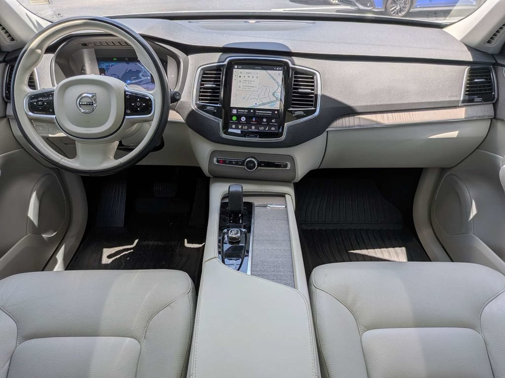 Used 2025 Volvo XC90 T8 Plus w/ Protection Package Premier AWD/4WD image 21