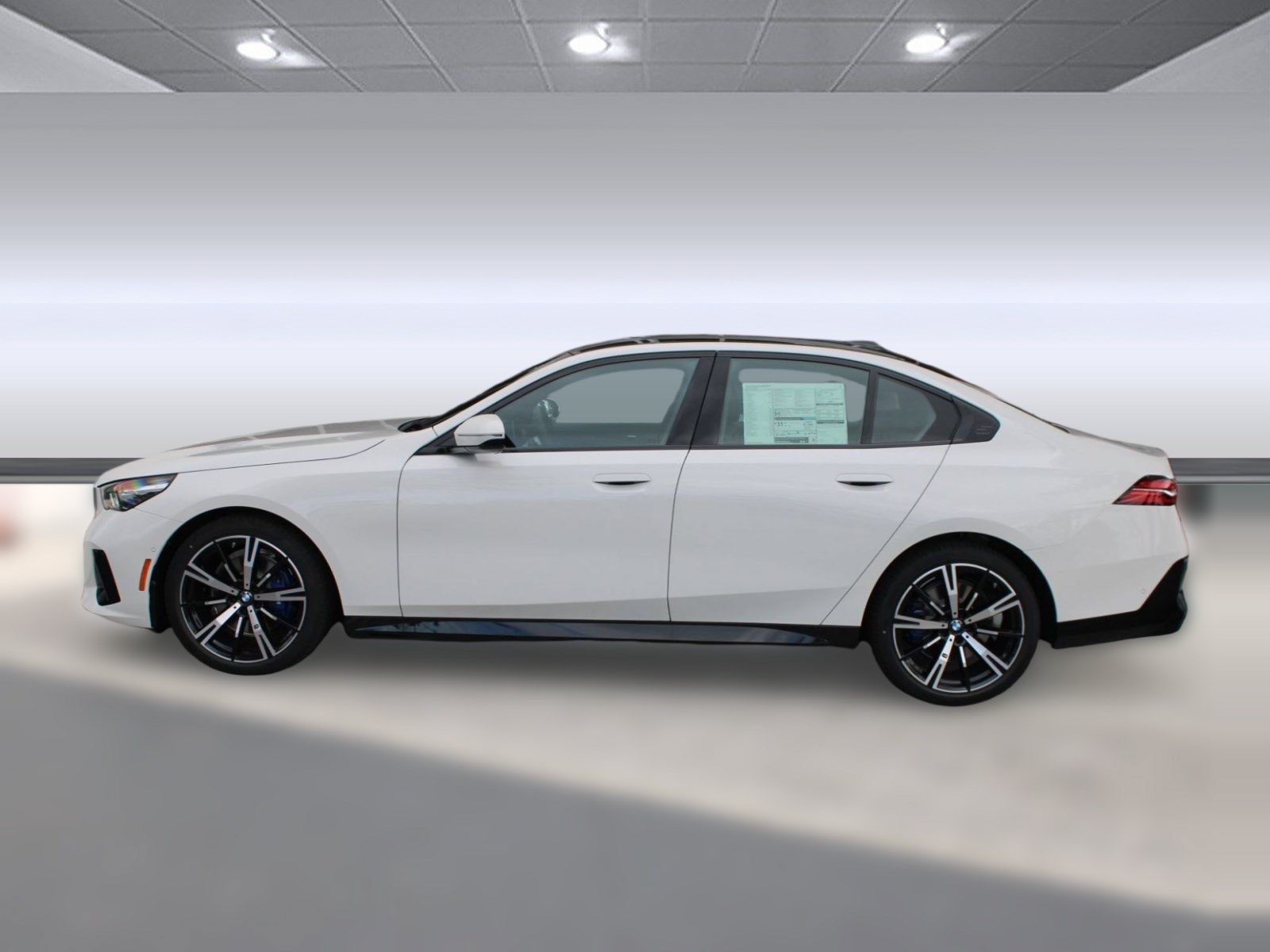 Used 2026 BMW 530i w/ M Sport Package RWD image 2