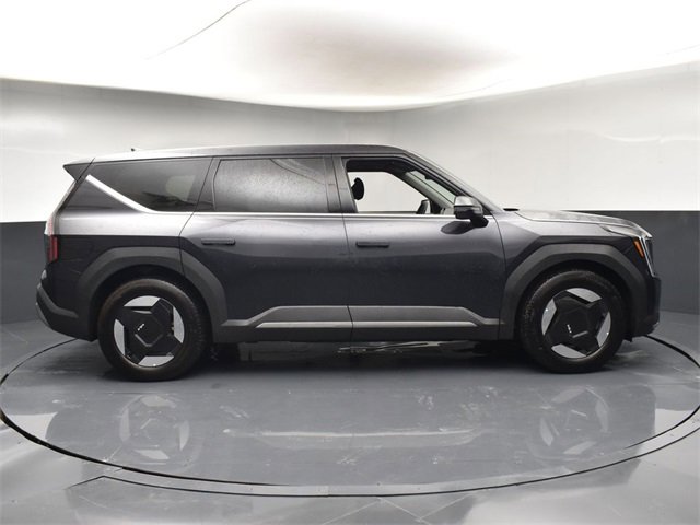 Certified 2026 Kia EV9 Light image 8