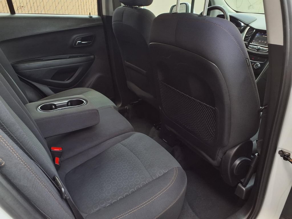 Used 2020 Chevrolet Trax LS FWD image 33