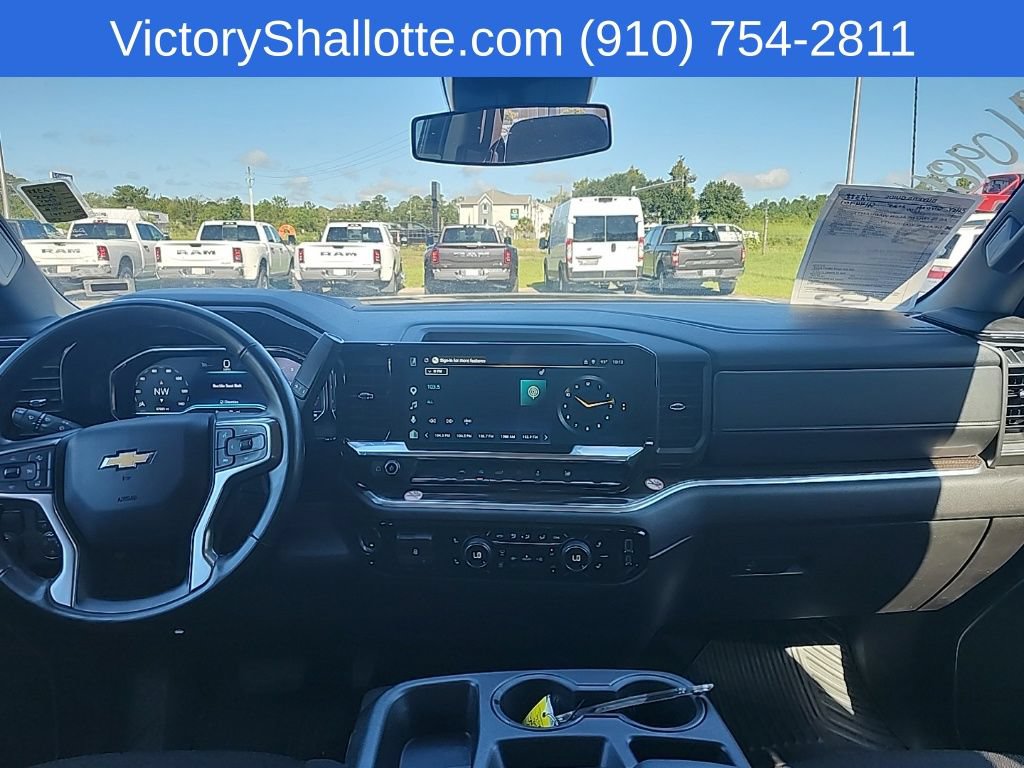 Used 2025 Chevrolet Silverado 1500 LT RWD image 4