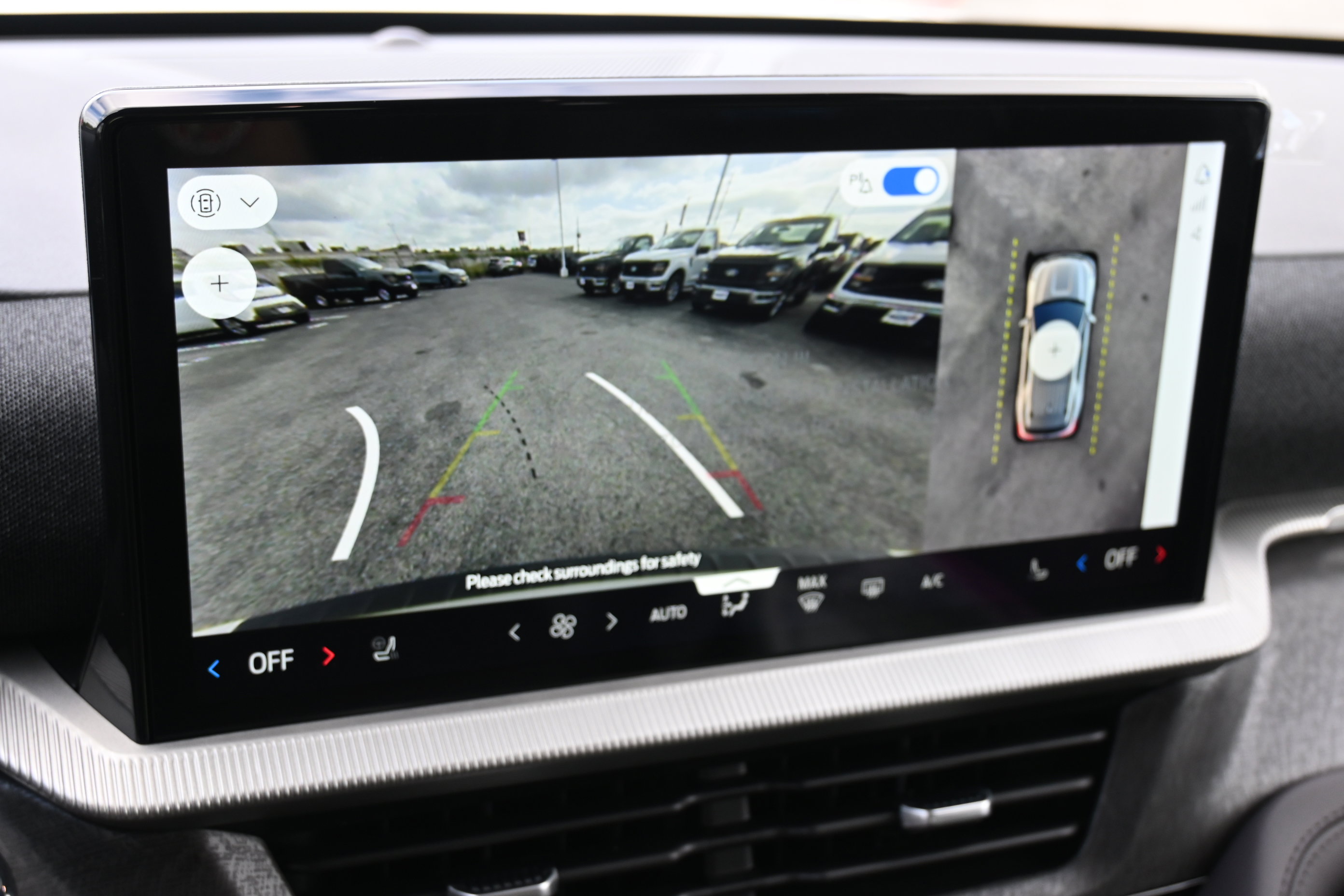 New 2026 Ford Explorer Platinum image 25