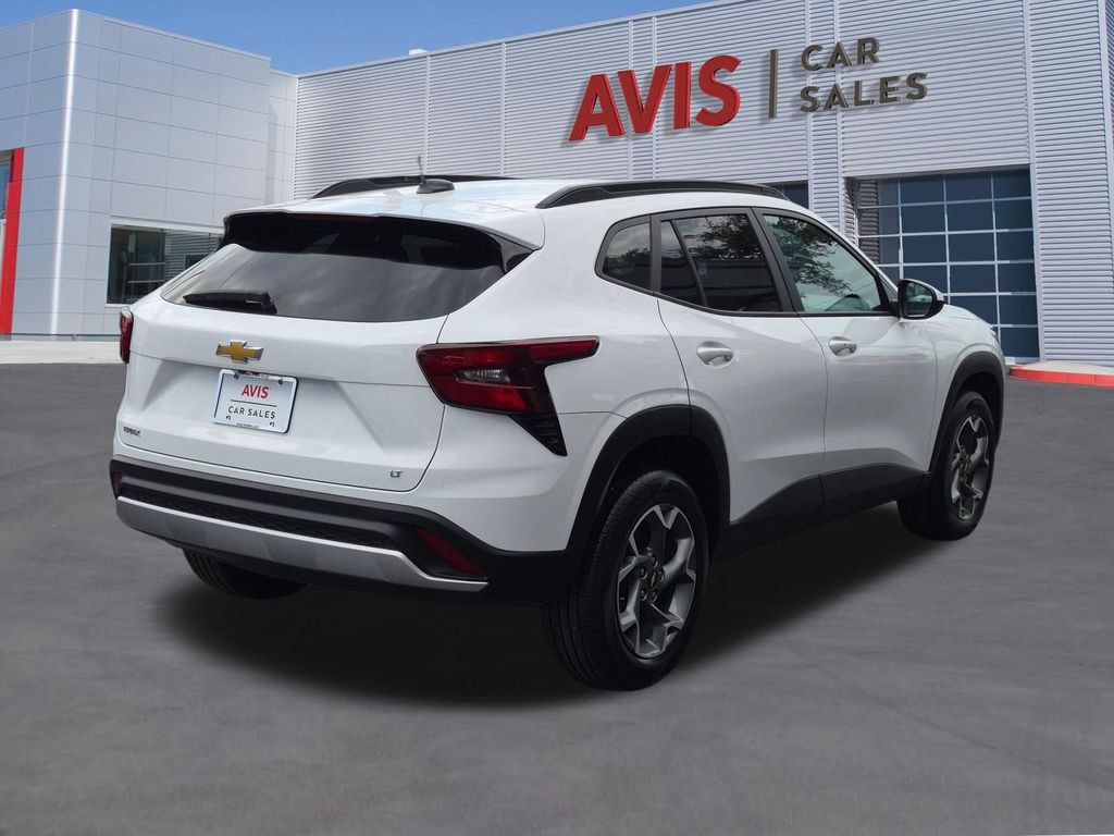 Used 2025 Chevrolet Trax LT w/ LT Convenience Package FWD image 6