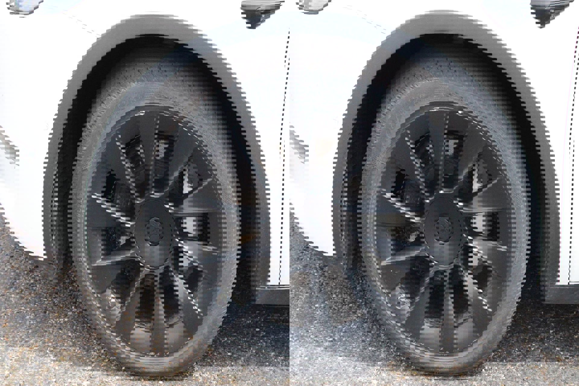 Used 2021 Tesla Model Y Long Range image 13