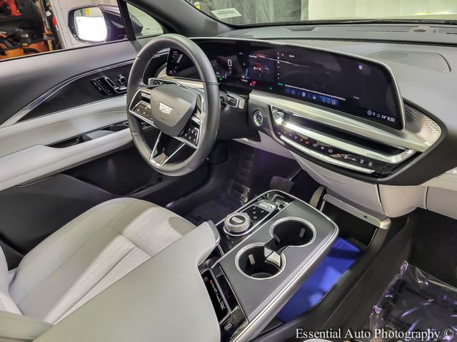 Certified 2024 Cadillac Lyriq Luxury RWD image 26