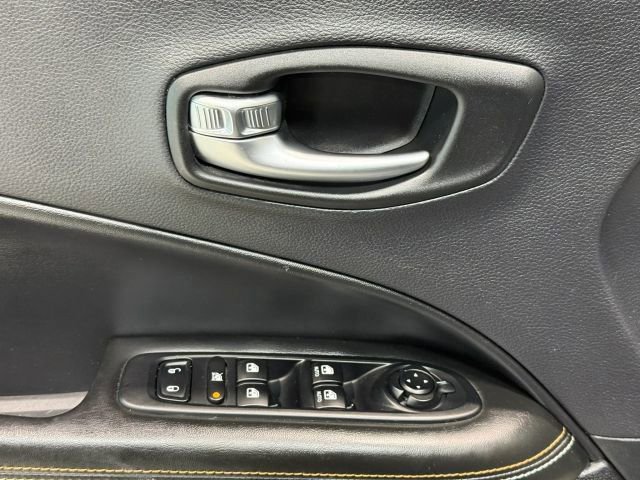 Used 2017 Jeep Compass Latitude w/ Popular Equipment Group image 11