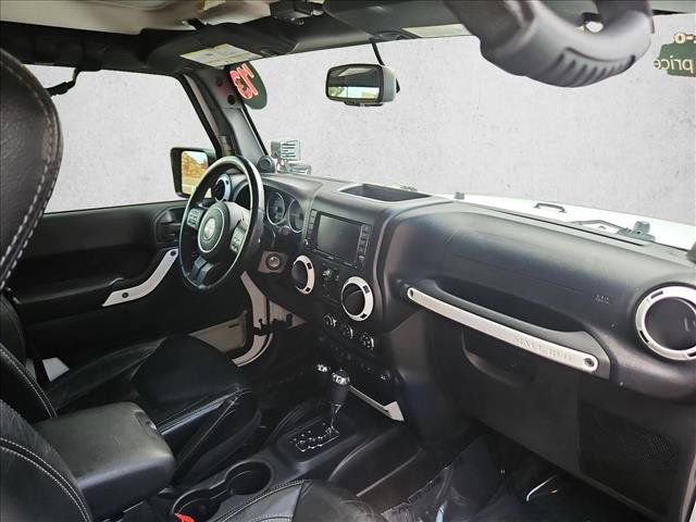 Used 2013 Jeep Wrangler Unlimited Sahara AWD/4WD image 21