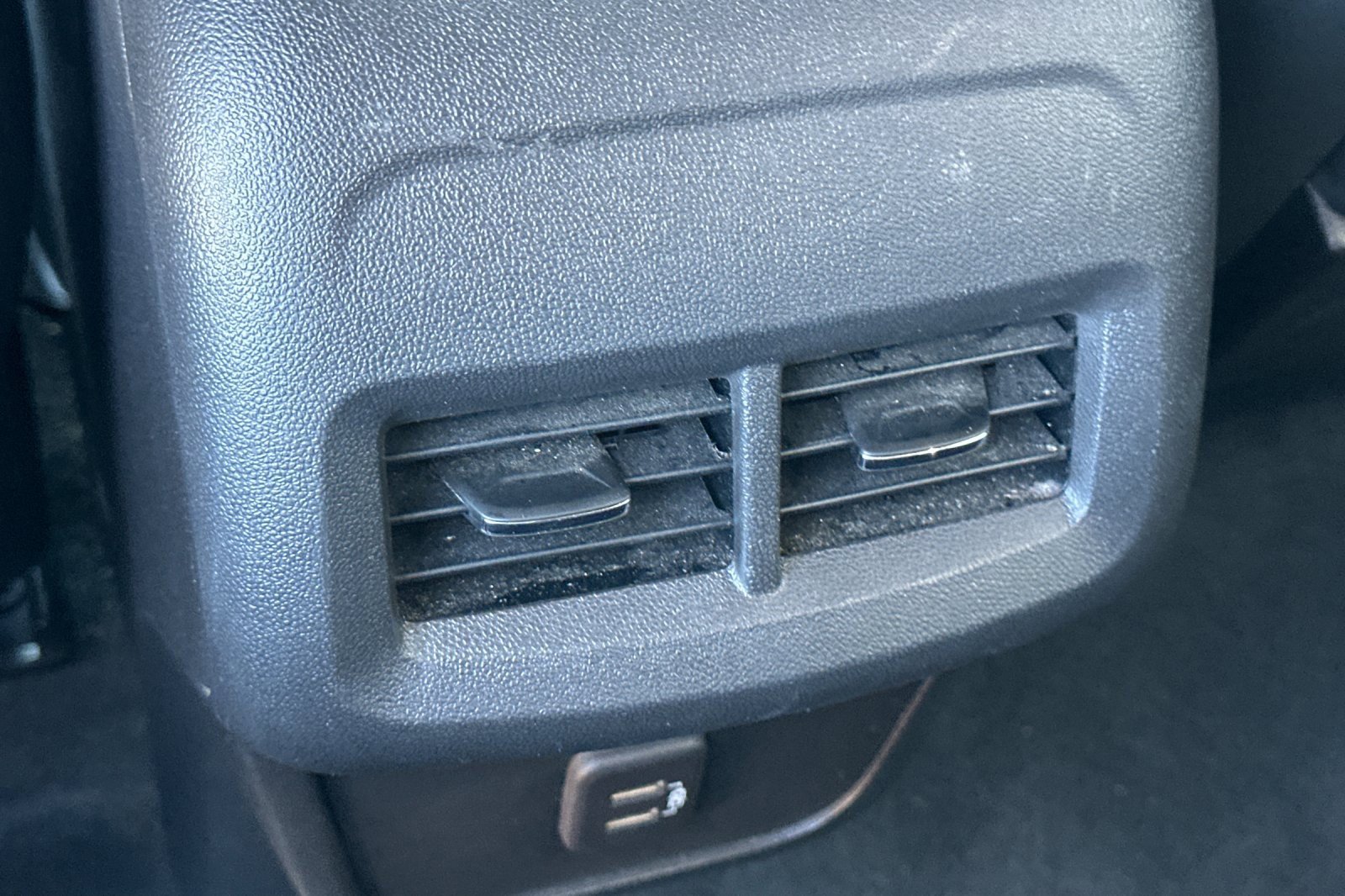 Used 2023 GMC Terrain SLT image 44