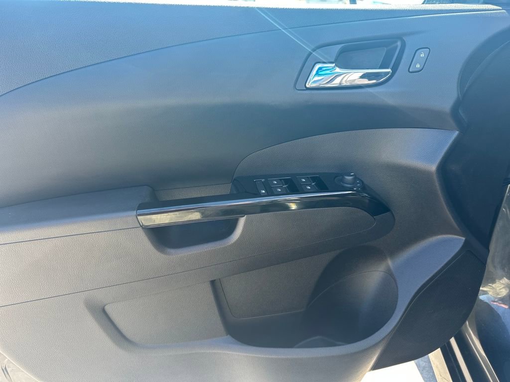 Certified 2018 Chevrolet Sonic LT w/ Convenience Package image 11