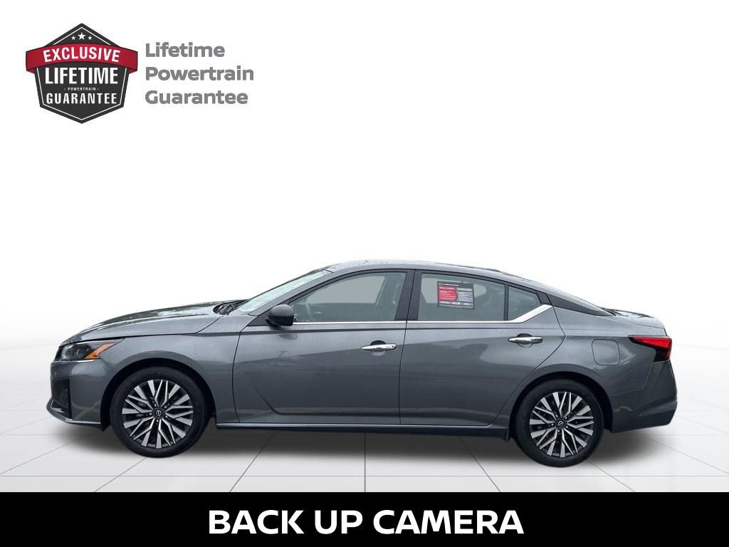 Certified 2025 Nissan Altima 2.5 SV FWD image 2
