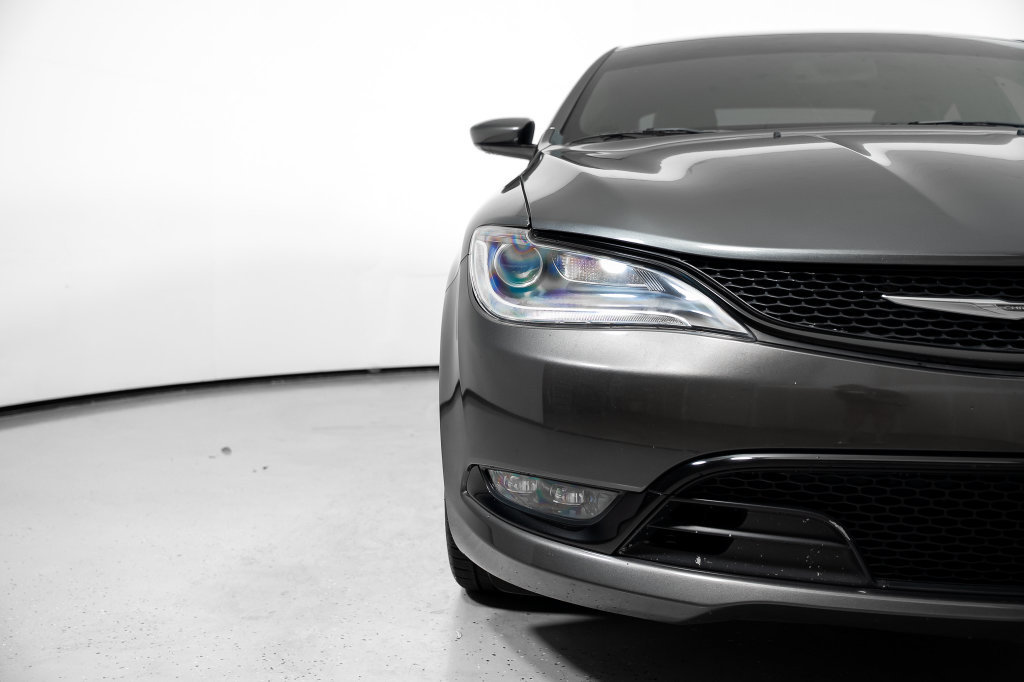 Used 2016 Chrysler 200 S w/ Navigation & Sound Group I FWD image 16