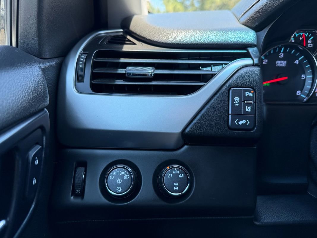 Used 2015 Chevrolet Tahoe LT w/ Luxury Package image 36