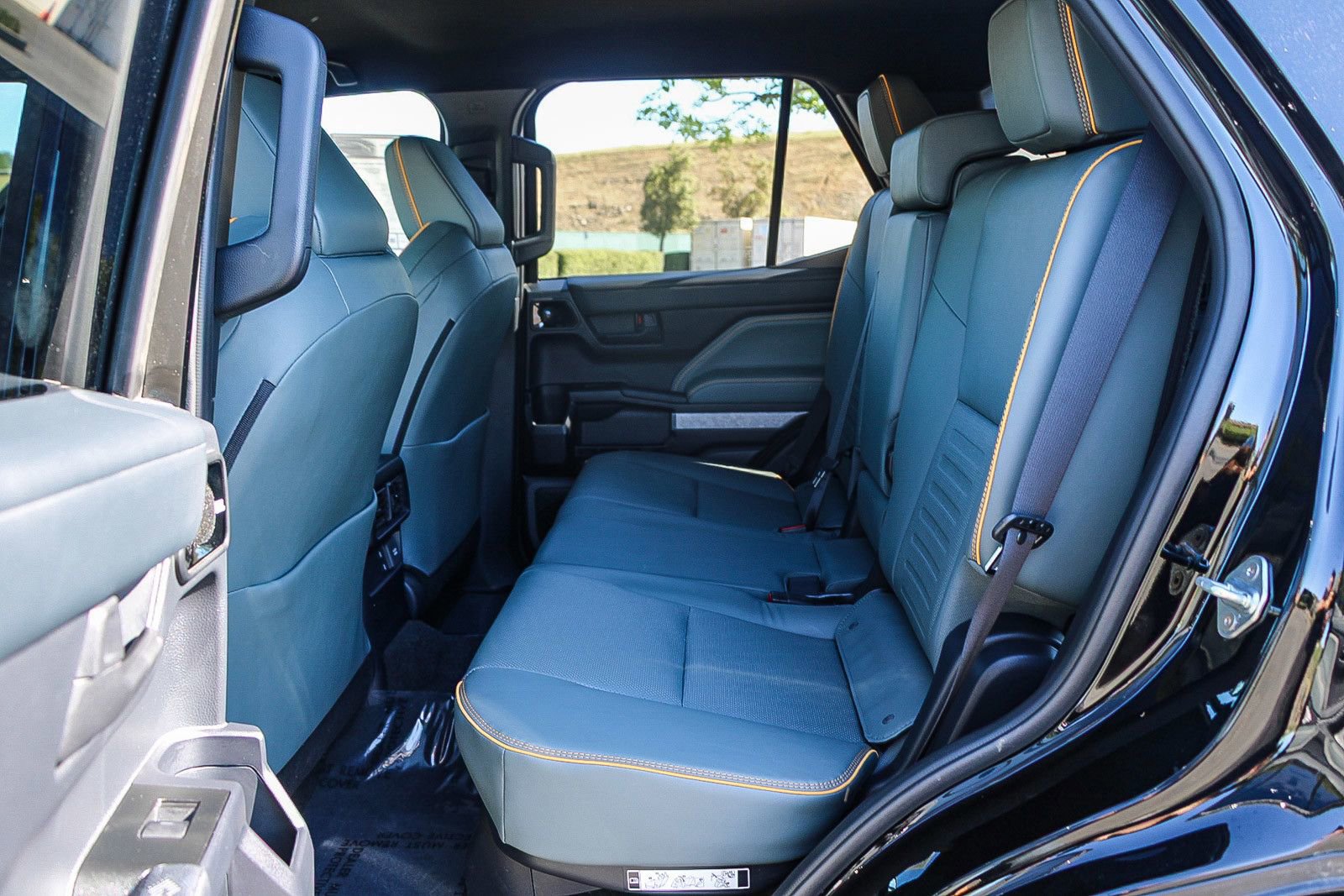 Used 2025 Toyota 4Runner Trailhunter AWD/4WD image 19