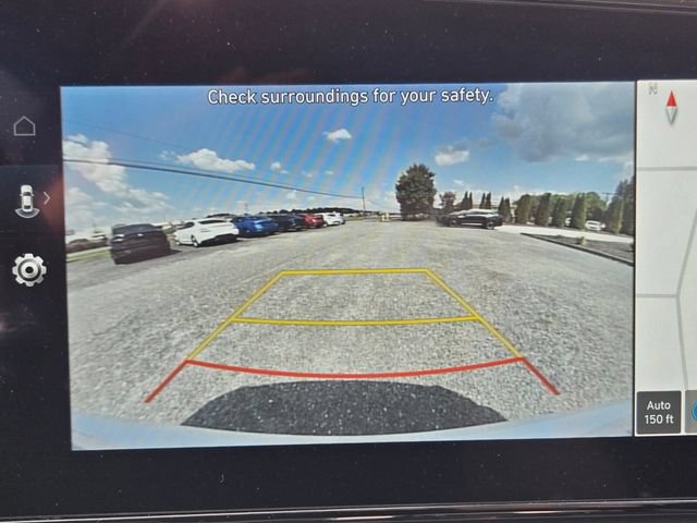 Used 2025 Hyundai Elantra SEL FWD image 28