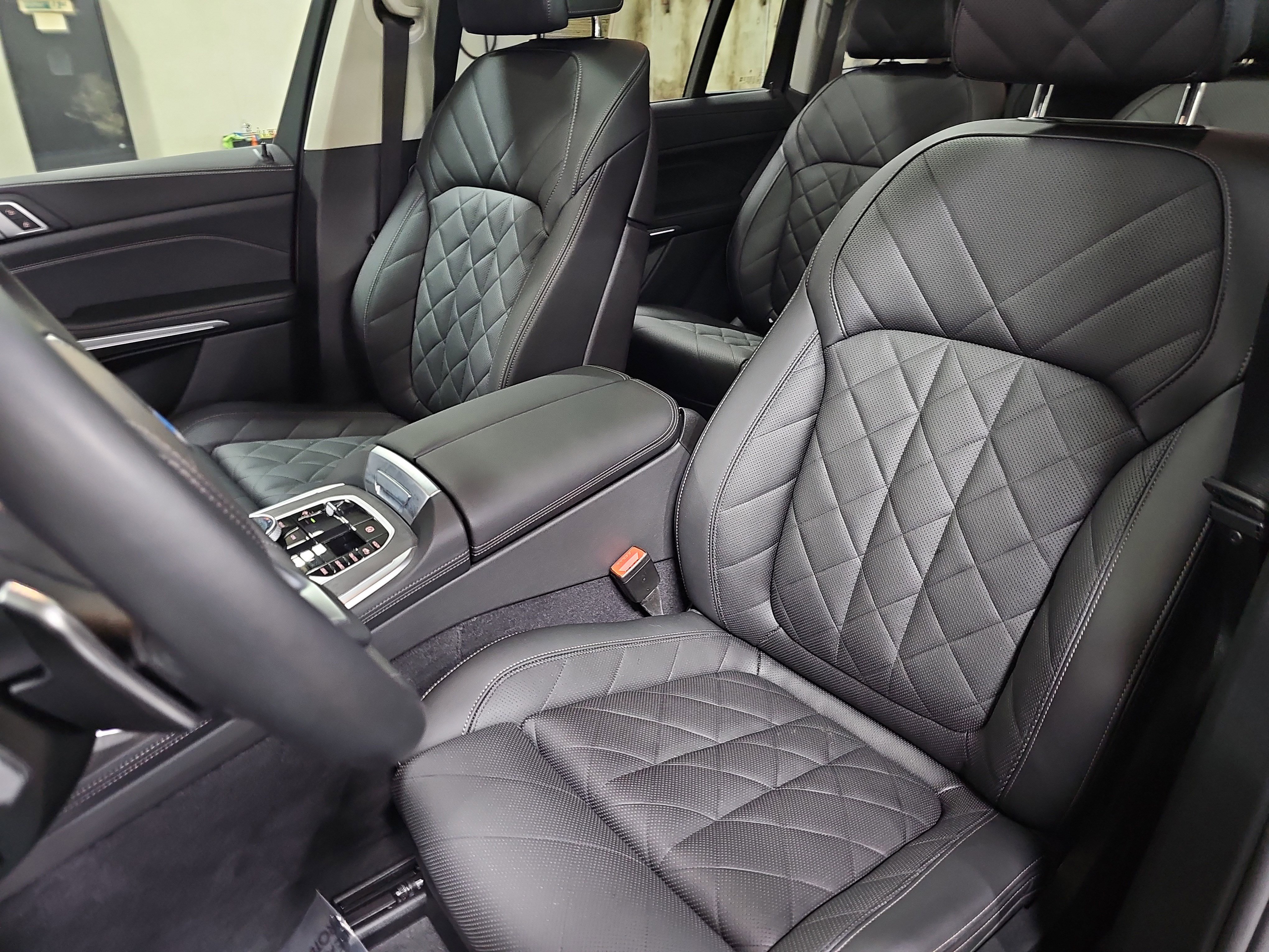 Certified 2025 BMW X7 xDrive40i image 18