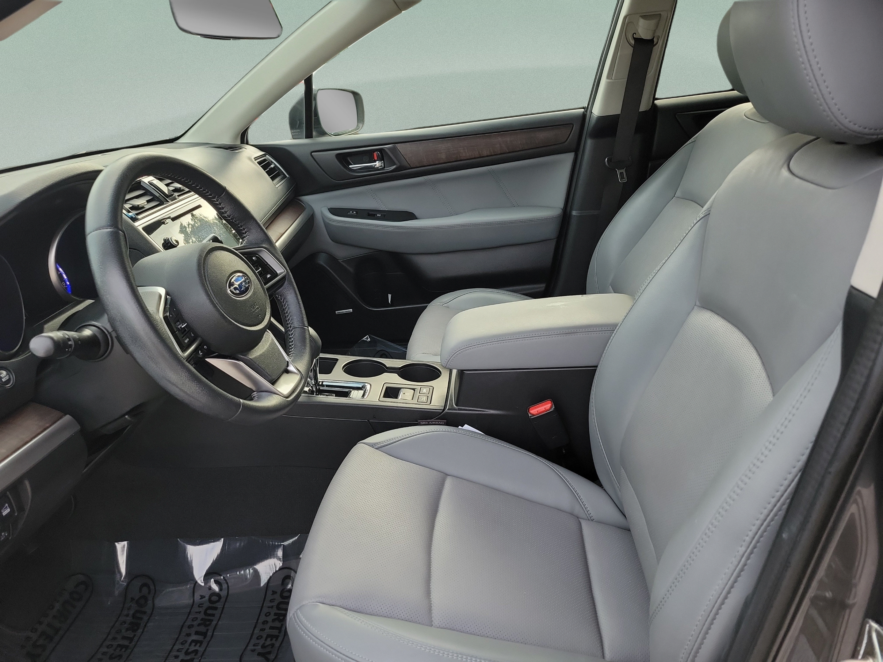 Used 2019 Subaru Outback 3.6R Limited w/ Popular Package #2 AWD/4WD image 17