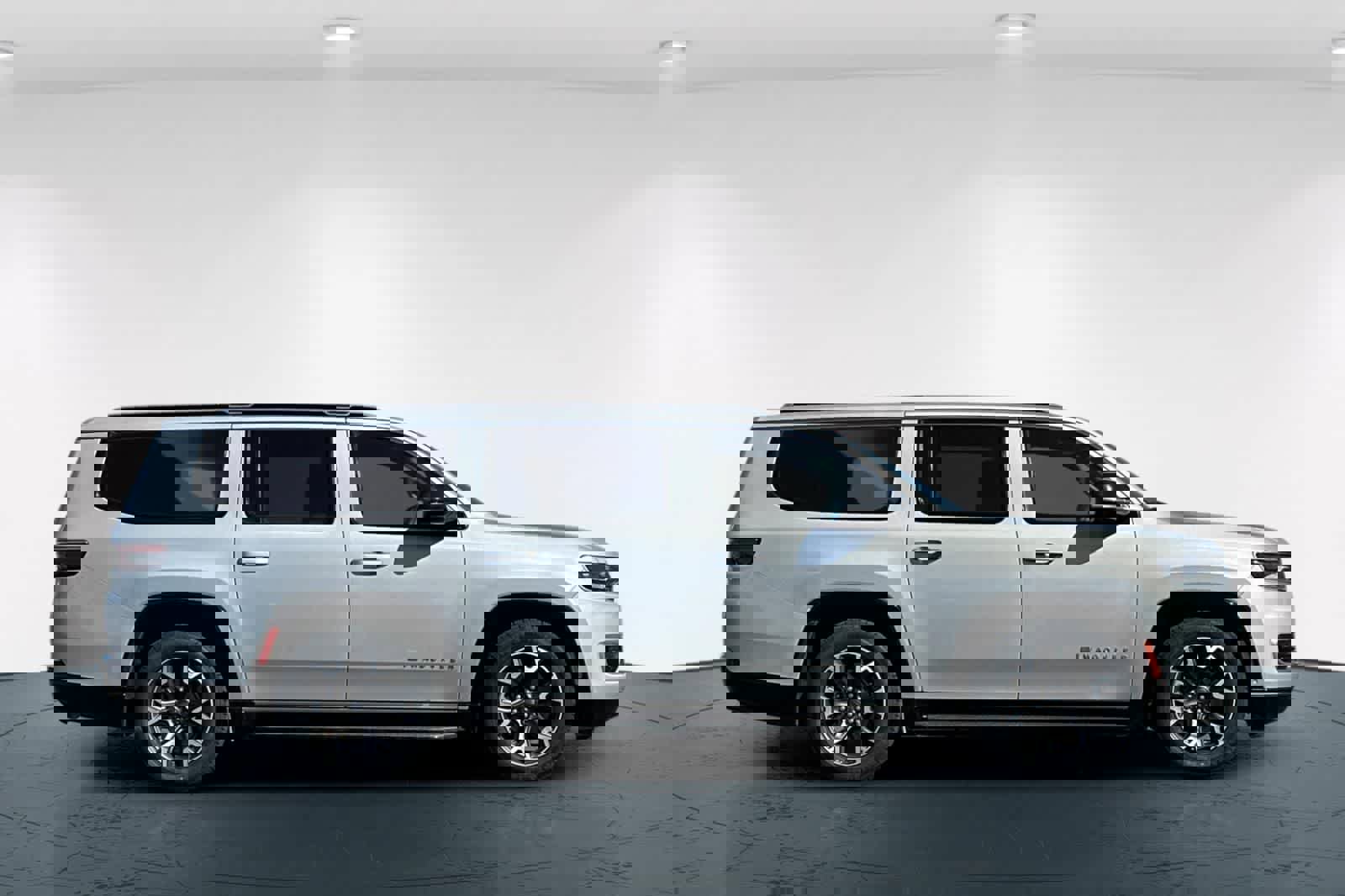 Used 2023 Jeep Wagoneer L Series III w/ Preferred Equipment Group image 6