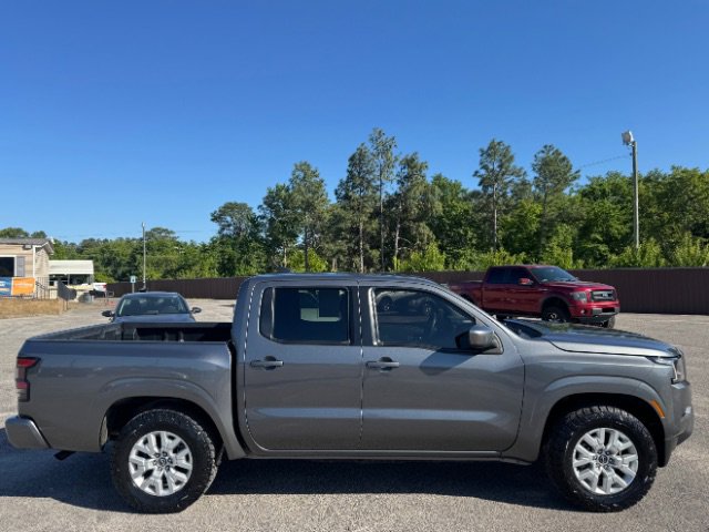 Used 2023 Nissan Frontier SV RWD image 5