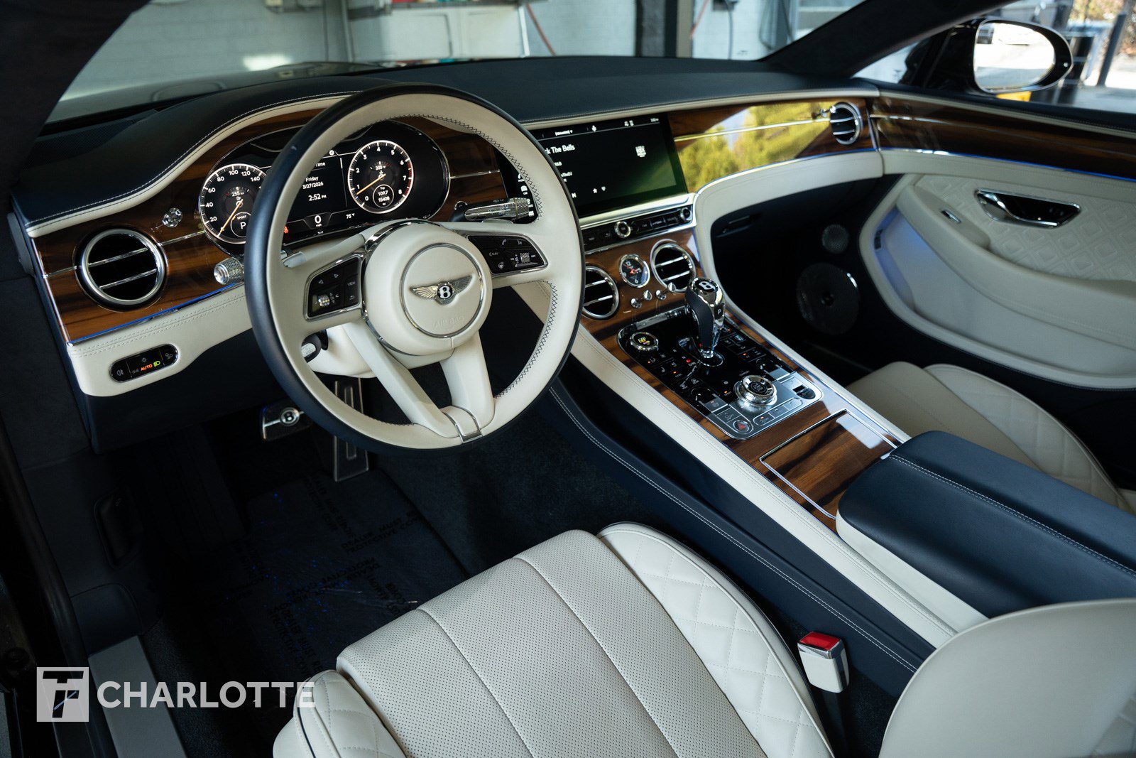 Used 2021 Bentley Continental GT image 18