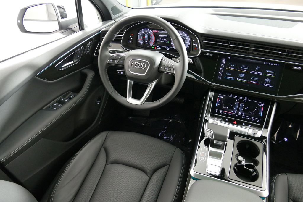 Used 2025 Audi Q7 3.0T Premium Plus w/ Premium Plus Package AWD/4WD image 10