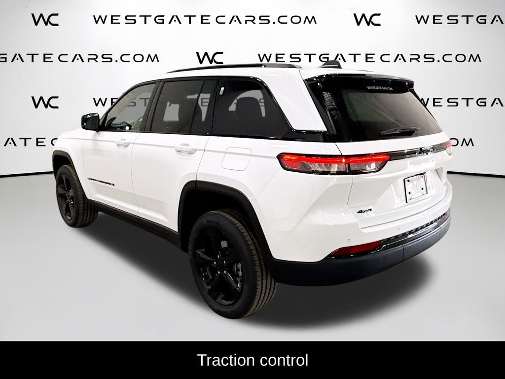 New 2025 Jeep Grand Cherokee Altitude image 5