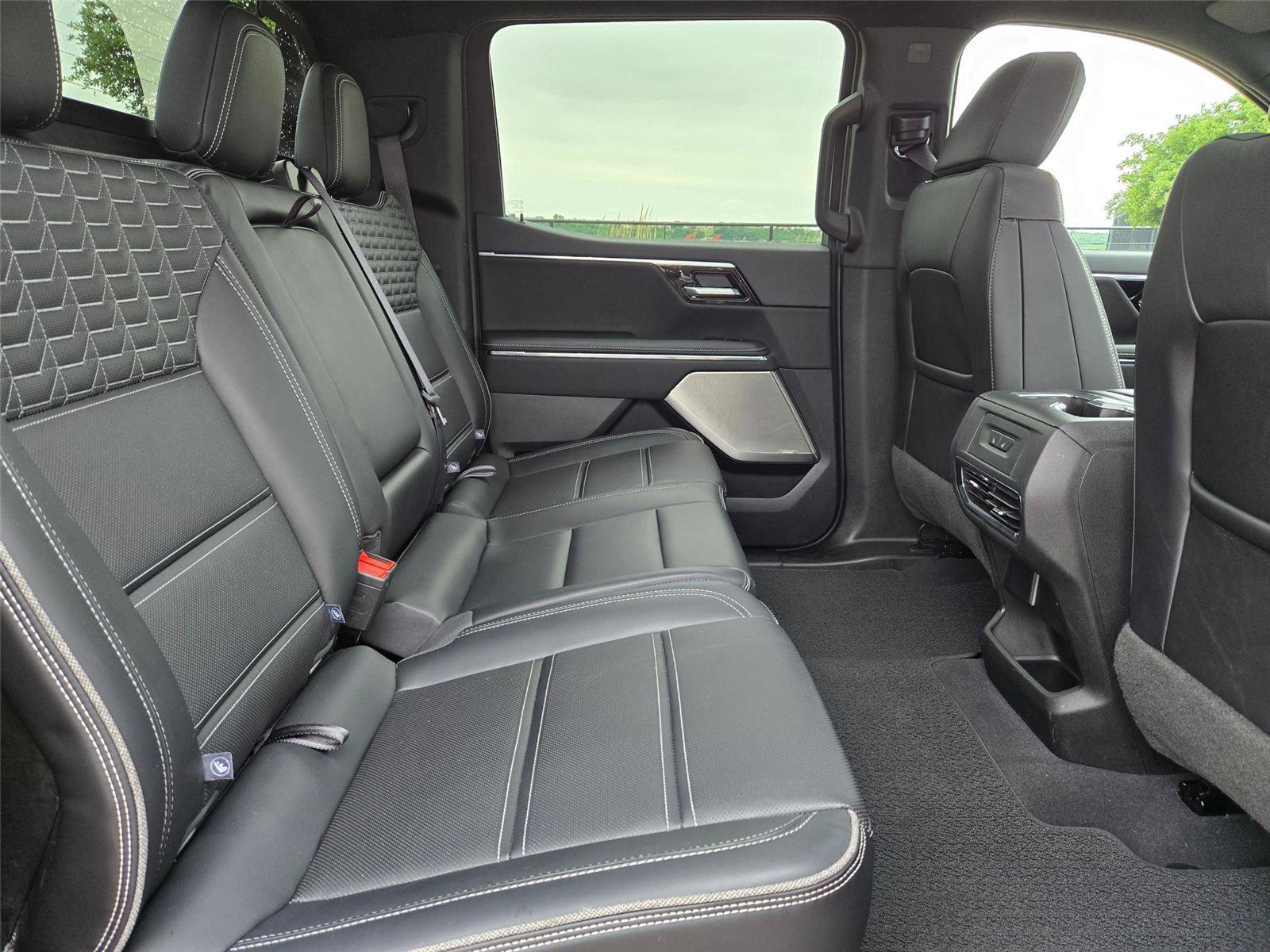 Used 2025 GMC Sierra EV Denali AWD/4WD image 31