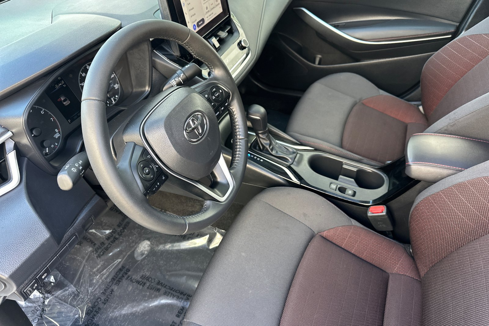 Certified 2024 Toyota Corolla SE w/ SE Premium Package FWD image 2