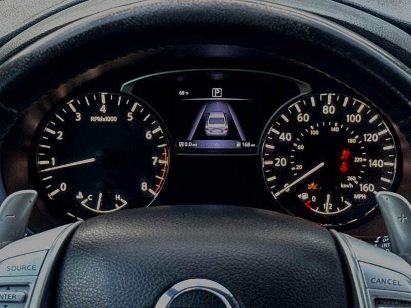 Used 2018 Nissan Altima FWD image 14