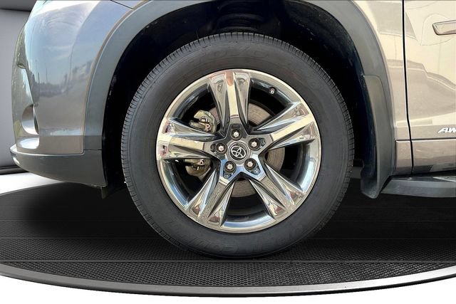 Used 2018 Toyota Highlander Limited Platinum AWD/4WD image 36