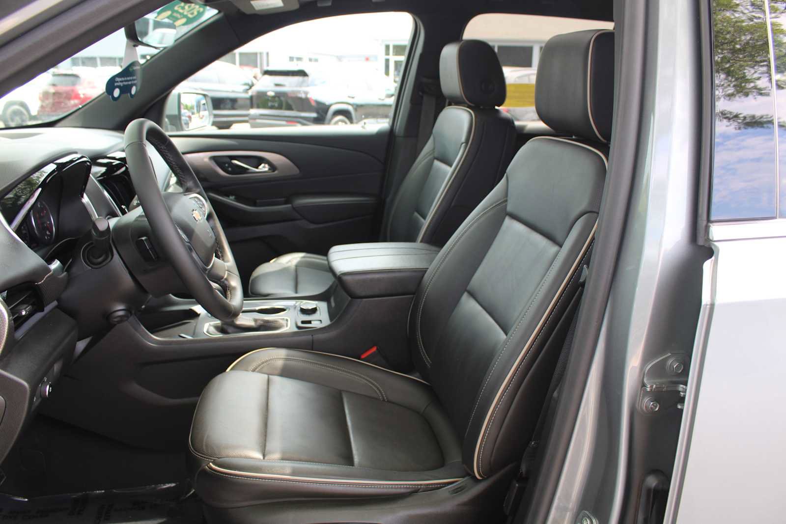 Certified 2023 Chevrolet Traverse Premier AWD/4WD image 9