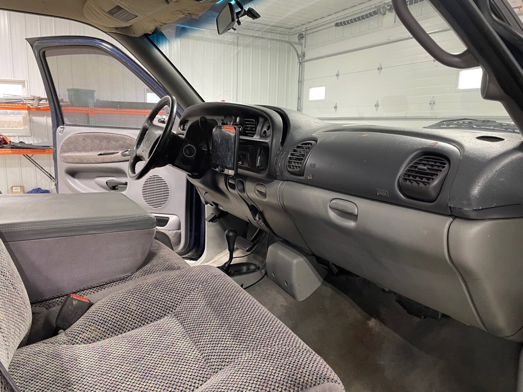 Used 2000 Dodge Ram 1500 Truck SLT image 14