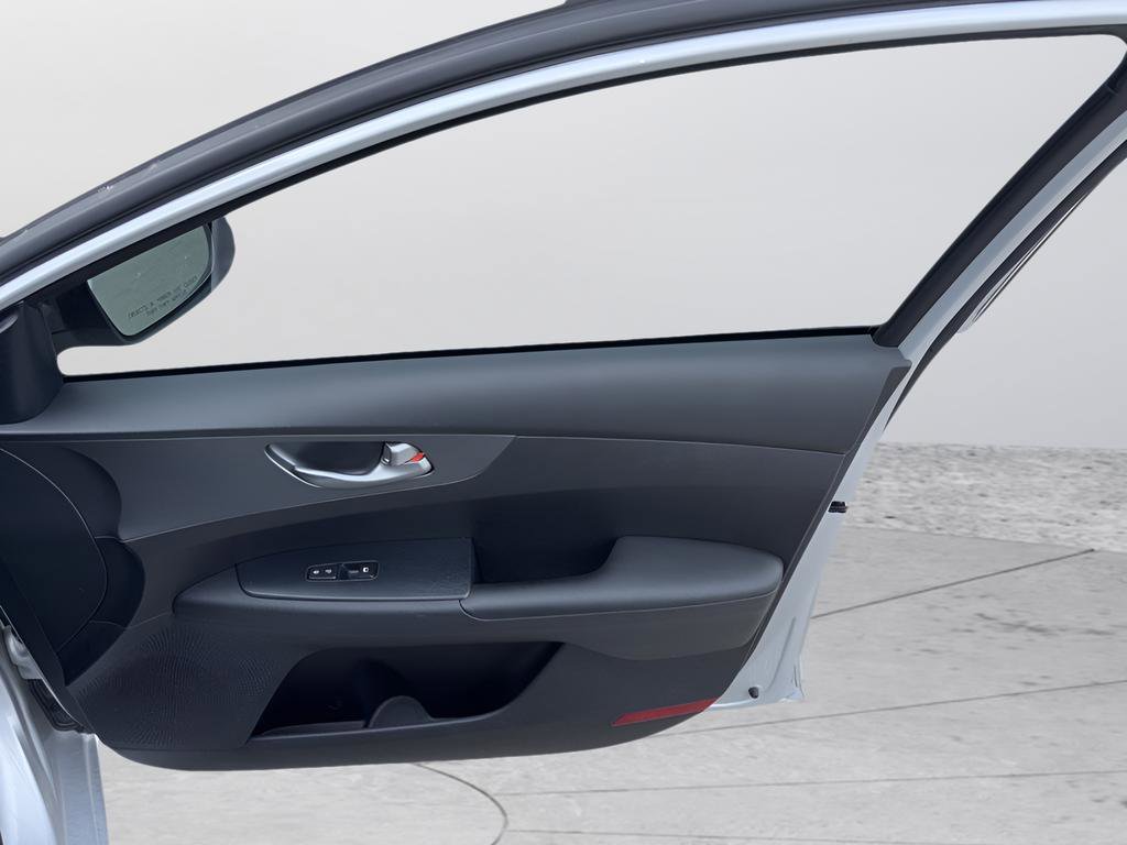 Used 2020 Kia Forte LXS image 34