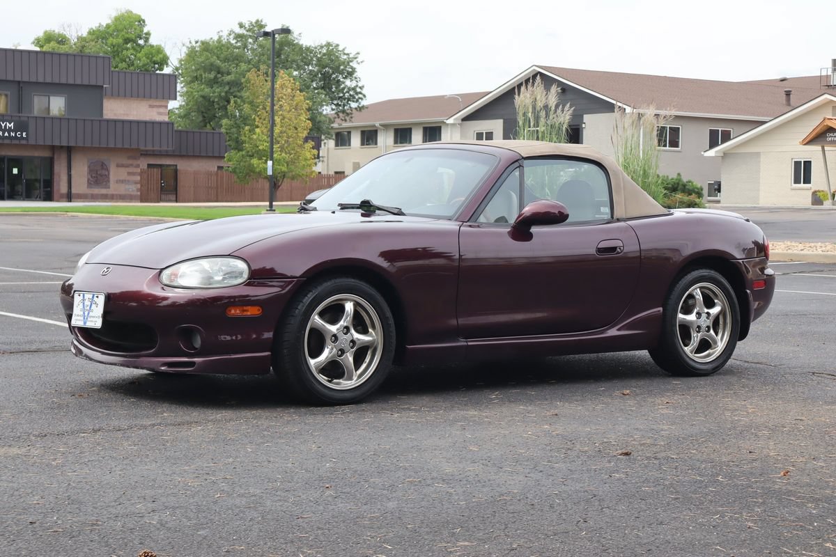 Used 2000 MAZDA MX-5 Miata RWD image 24