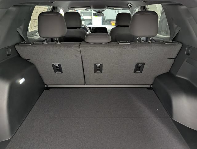 New 2027 Chevrolet Equinox LT FWD image 13