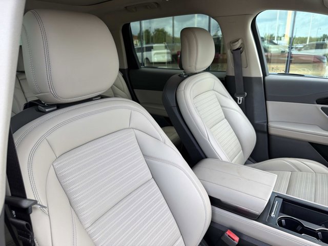 Certified 2025 Lincoln Nautilus Reserve AWD/4WD image 21