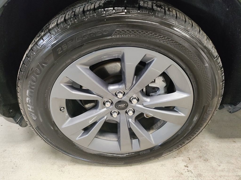 Used 2023 Ford Explorer XLT w/ Equipment Group 202A image 19