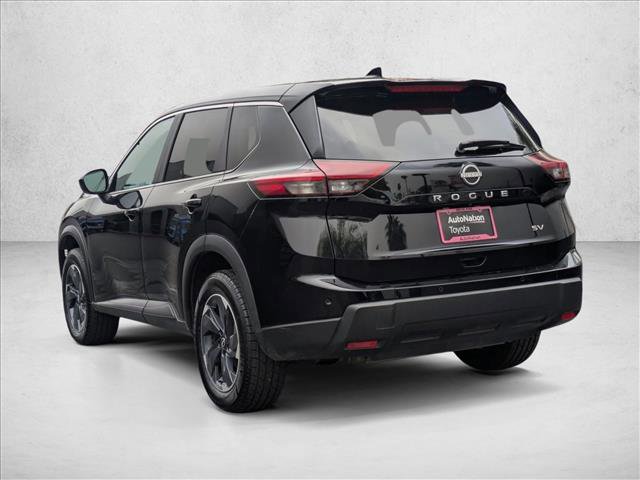 Used 2024 Nissan Rogue SV image 8