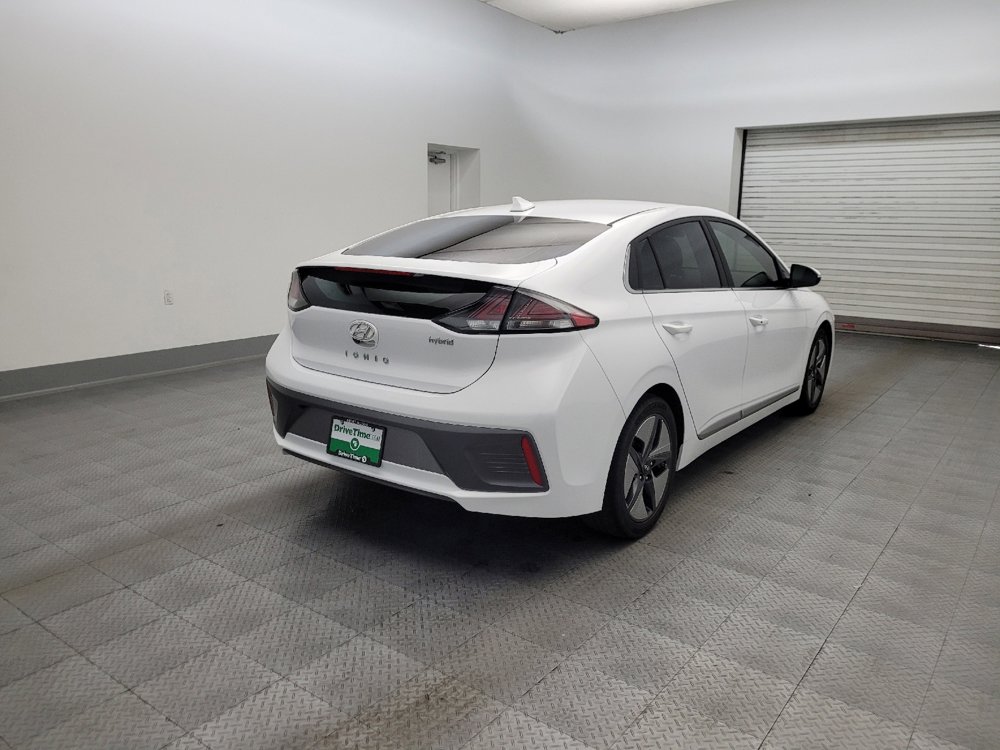 Used 2021 Hyundai Ioniq SEL FWD image 9