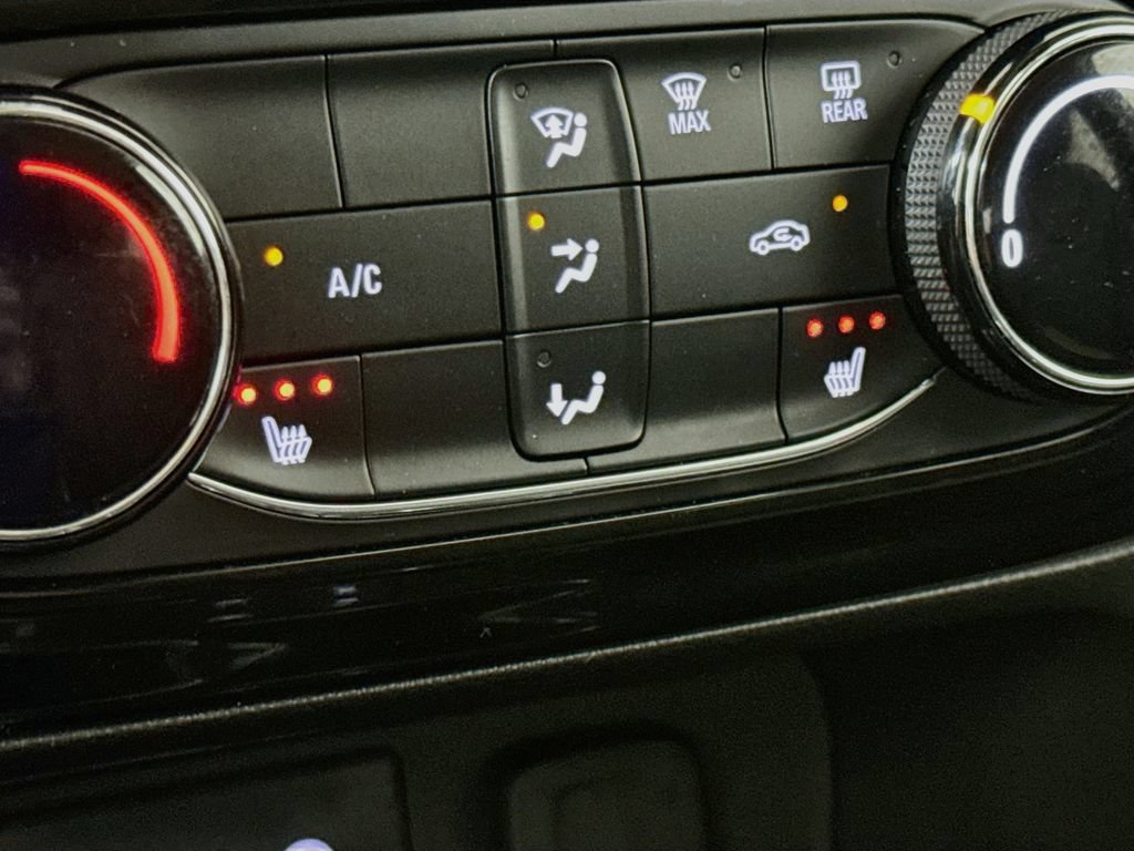 Used 2023 Buick Encore GX Preferred w/ Cold Weather Comfort Package FWD image 22