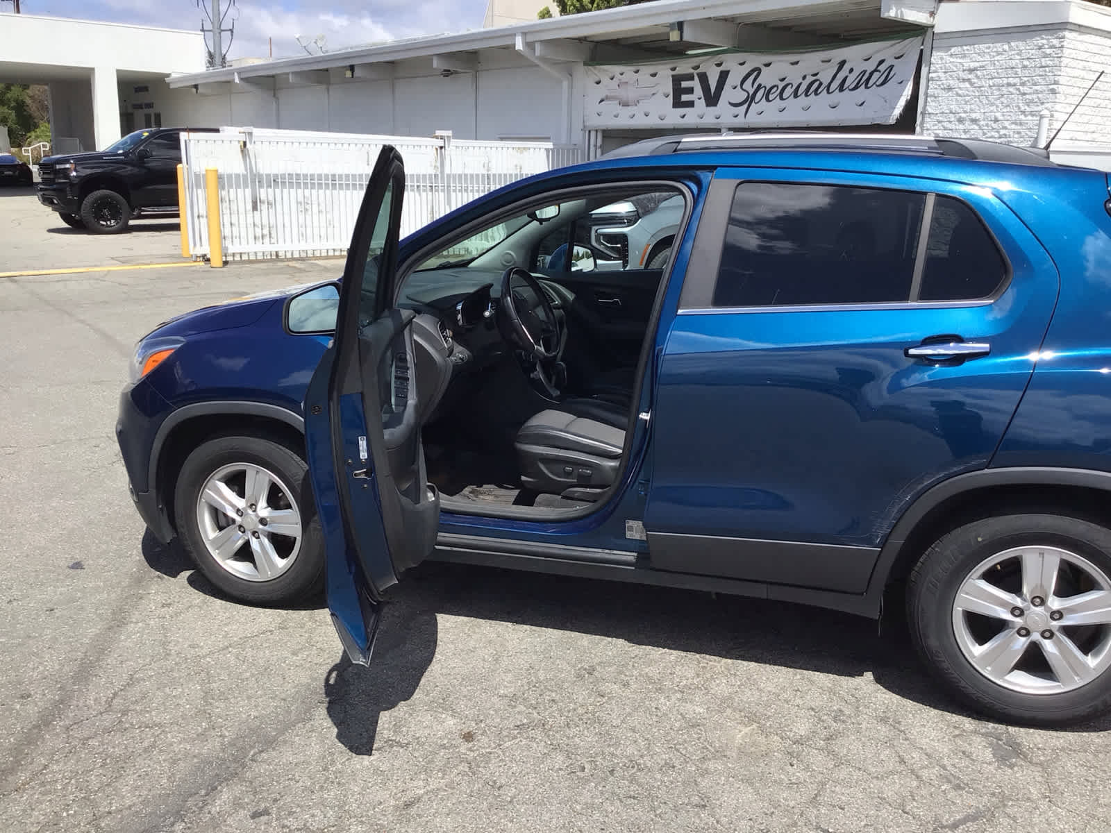 Used 2019 Chevrolet Trax LT w/ Driver Confidence Package FWD image 5