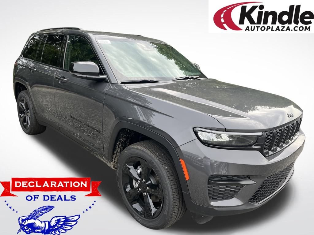 New 2025 Jeep Grand Cherokee Altitude image 1