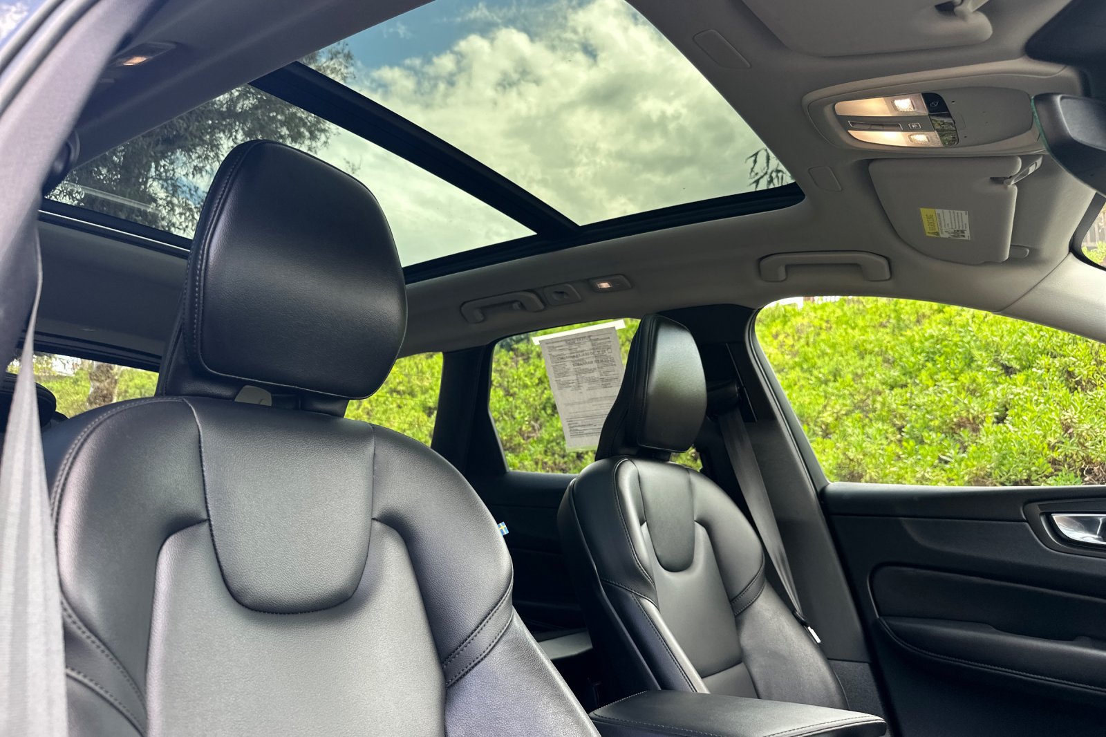 Certified 2025 Volvo XC60 B5 Core AWD/4WD image 20