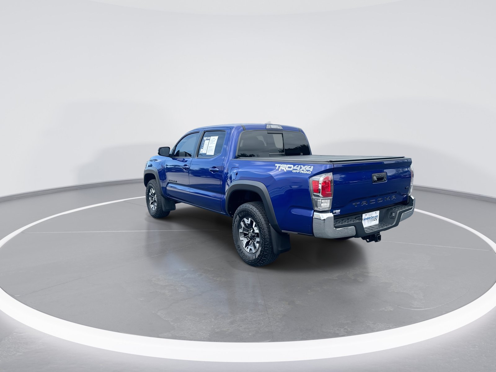 Used 2022 Toyota Tacoma TRD Off-Road w/ Black Out Package (TMS) AWD/4WD image 7