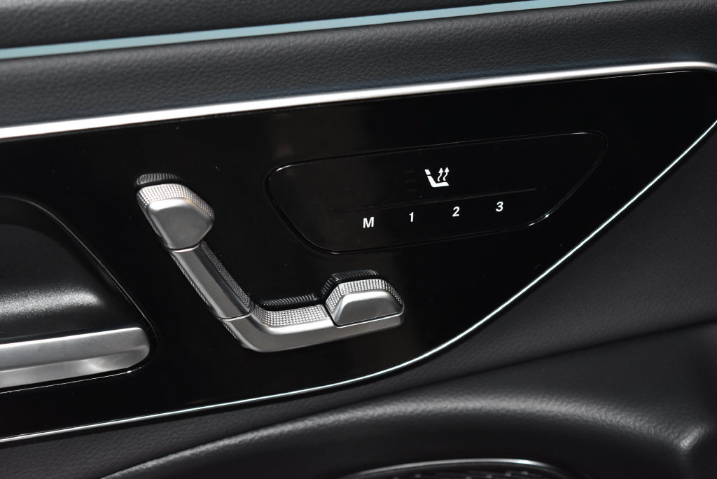 Certified 2024 Mercedes-Benz E 350 4MATIC Sedan image 5