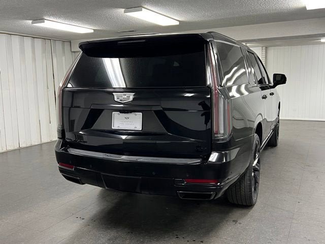 Used 2025 Cadillac Escalade ESV Premium Luxury w/ Touring Package AWD/4WD image 3