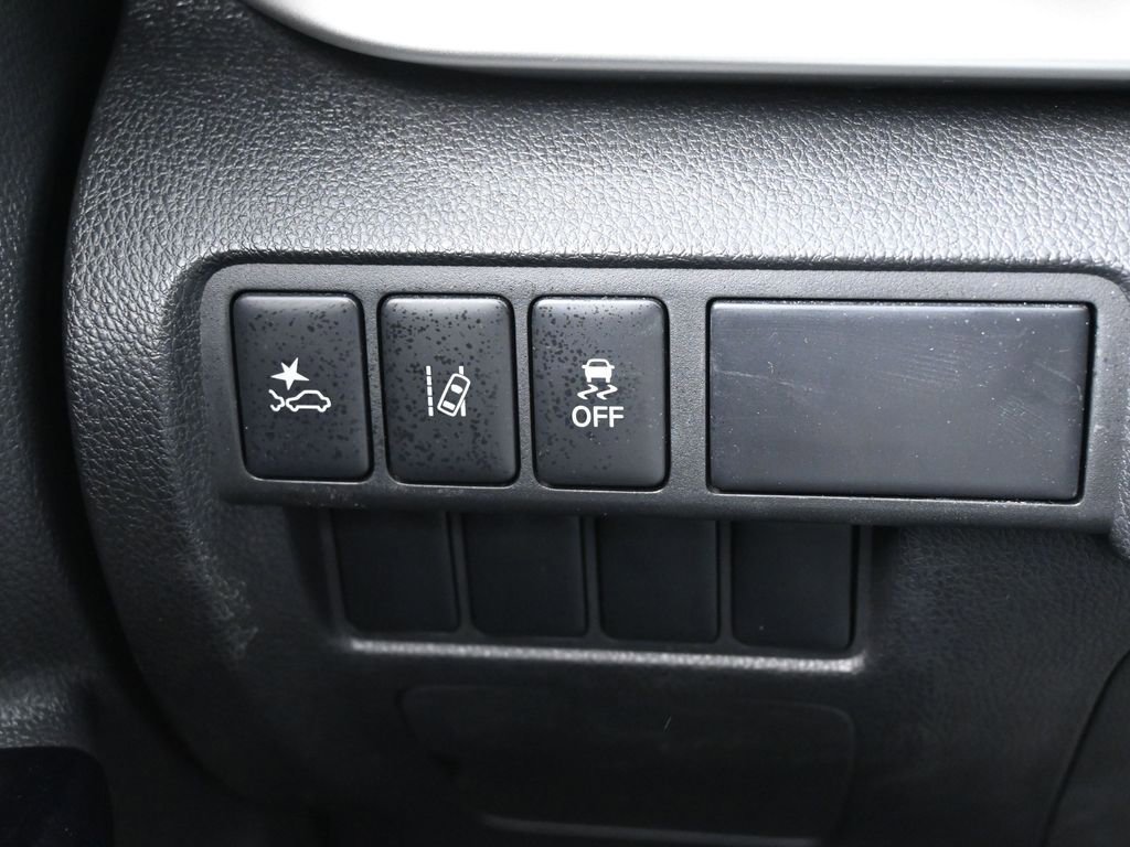 Used 2023 Mitsubishi Eclipse Cross LE image 15