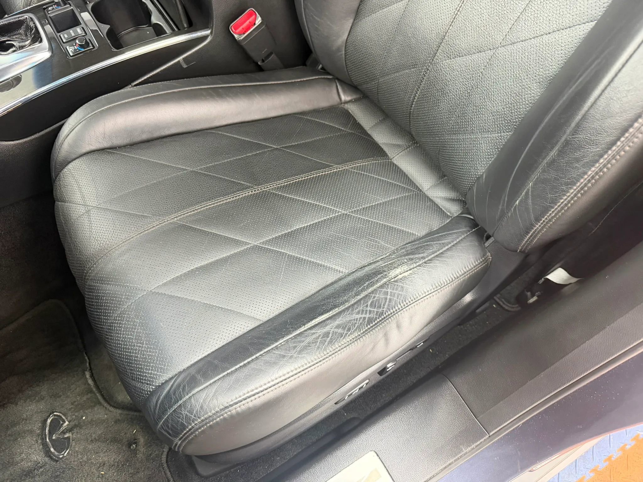 Used 2009 INFINITI FX35 AWD w/ Technology Pkg image 11