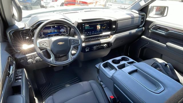 Used 2023 Chevrolet Silverado 1500 LT AWD/4WD image 14