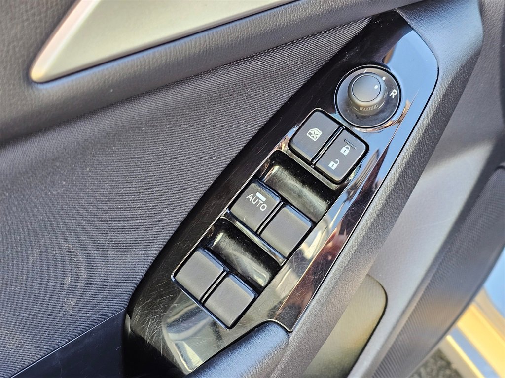 Used 2018 MAZDA MAZDA3 Sport image 22