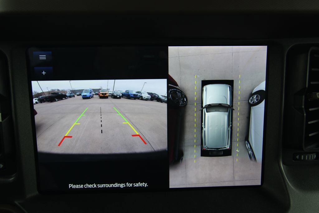 Used 2024 Ford Bronco Outer Banks image 11